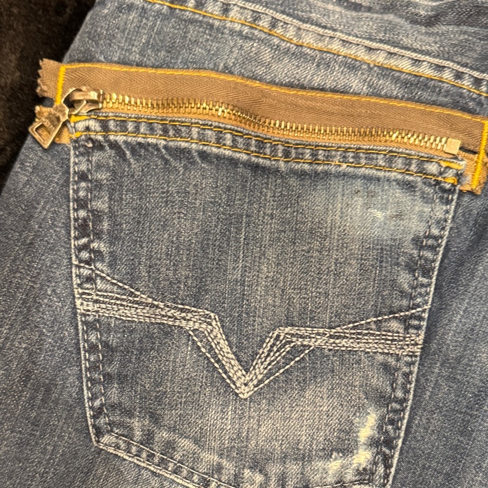 Vintage GUESS Men's Distressed Denim Jeans - Picture 9 of 13
